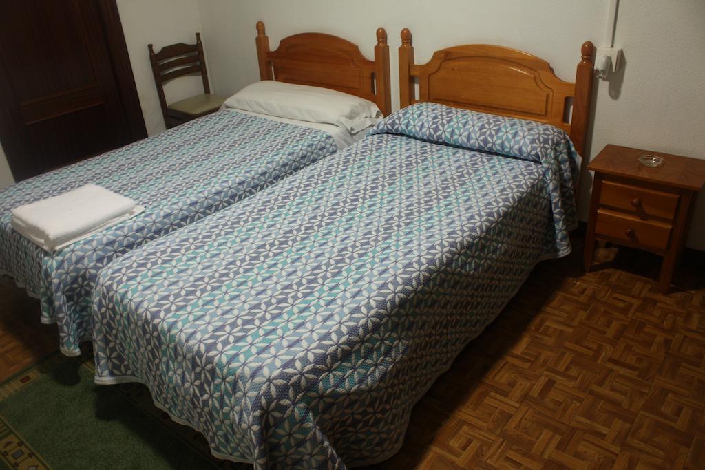 Hostal Temino Burgos Room photo
